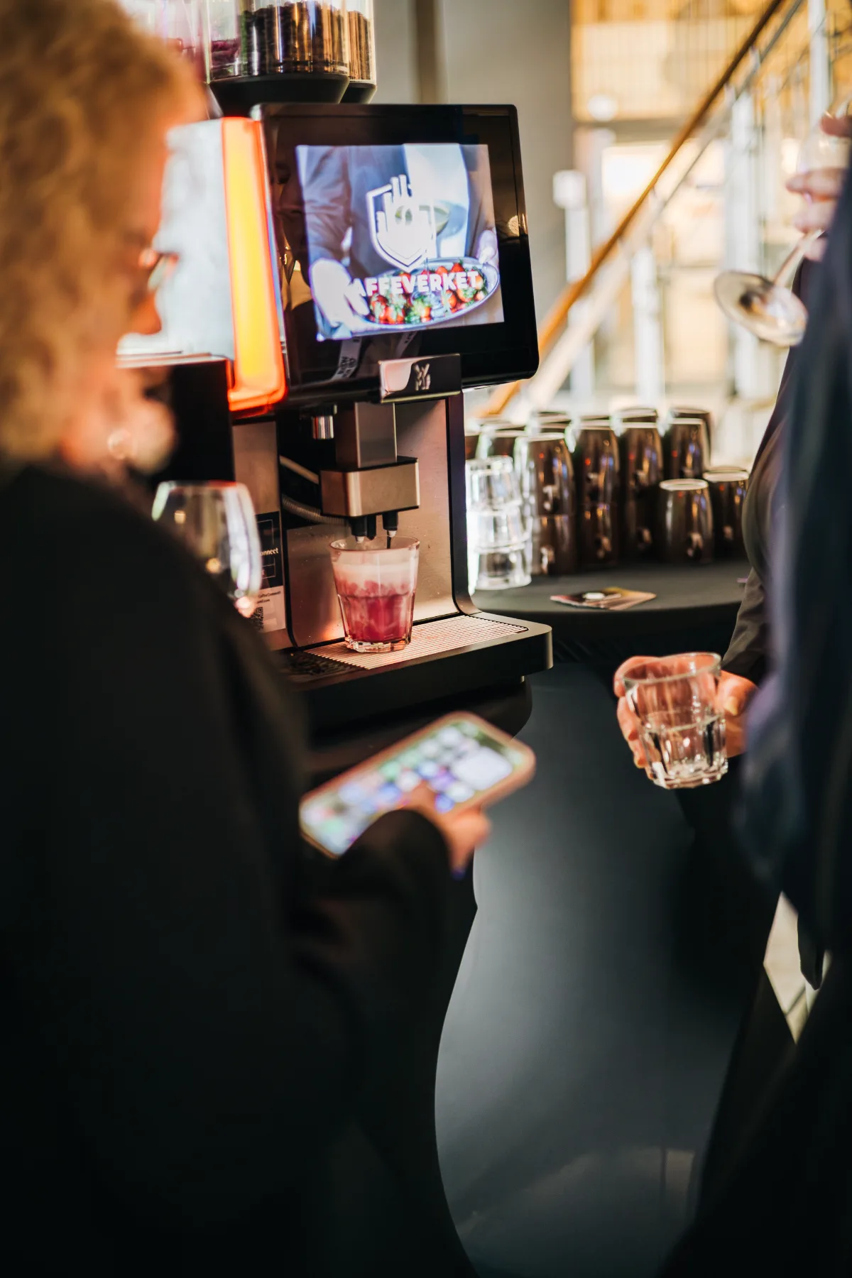 Kaffe till event – kaffemaskin på mässa